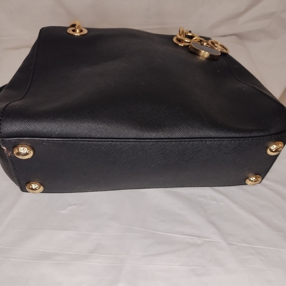 MICHAEL KORS BLACK LUXURY LEATHER CYNTHIA TOTE - Picture 9 of 10